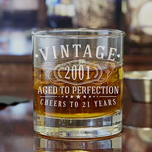 Vintage 2001 Kazınmış 11 oz Viski Kayalar Cam-21st Doğum Günü Mükemmellik için Yaşlı -21 yaşında hediyeler Bourbon Scotch Lowball