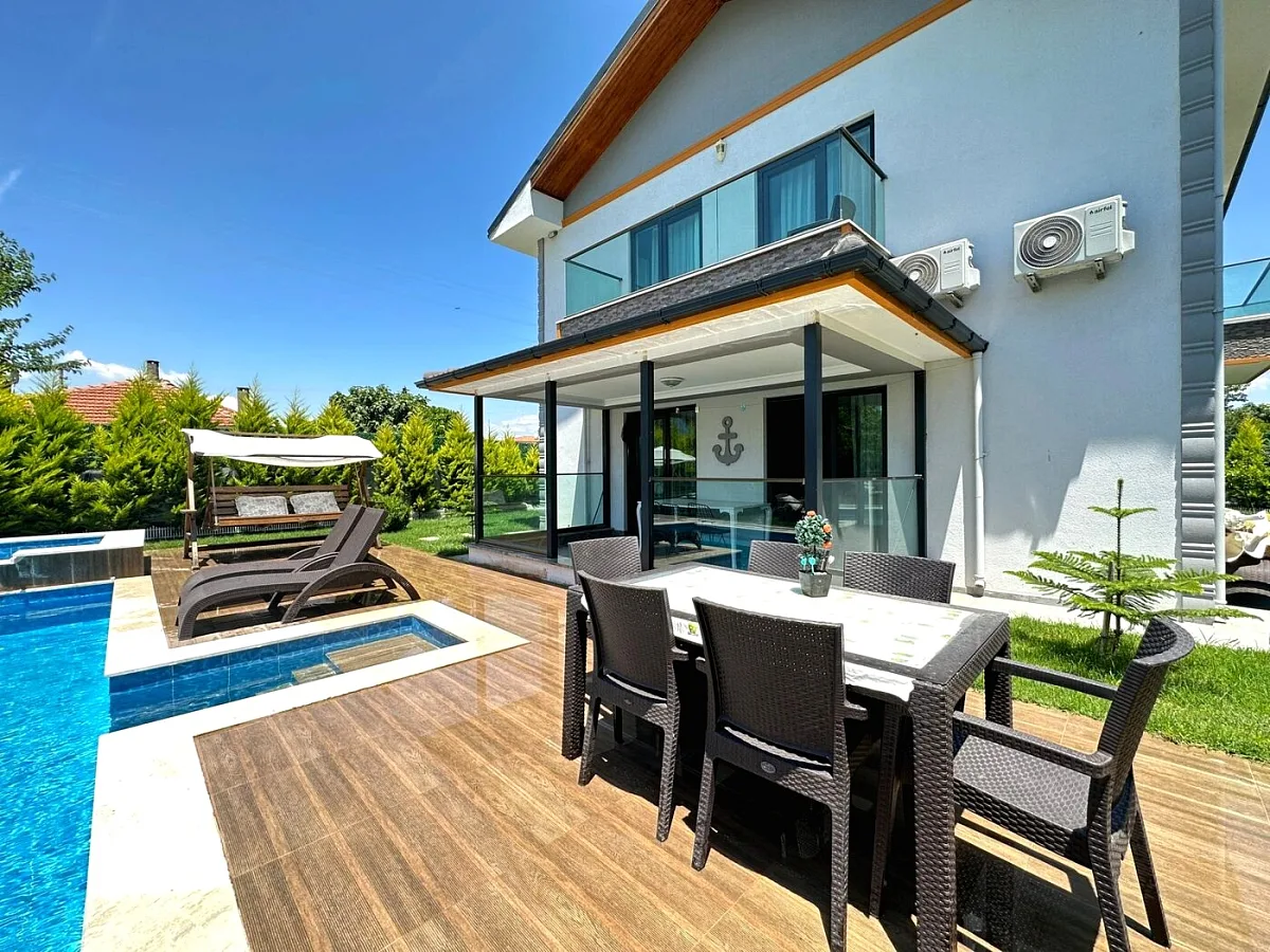 Villa Lupin 2